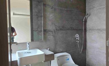 Disewakan Rumah Hoek Baru di Puri 11 uk 7x12 untuk 3 lantai Harga 150 juta