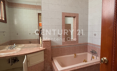 For Rent: Charming House with Lush Garden in Menteng