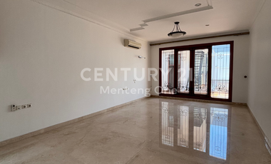 For Rent: Charming House with Lush Garden in Menteng