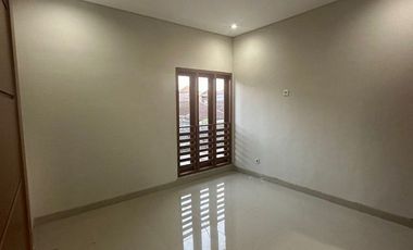 Rumah 3 Kamar Tidur Cantik Dijual, di Gatsu Tengah, Denpasar Area