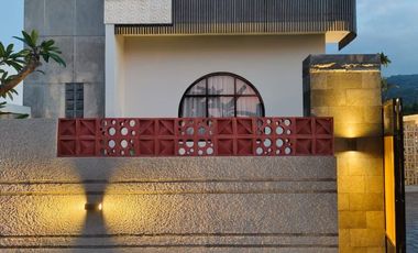 FOR SALE BEAUTIFUL VILLA WITH RICE FIELD VIEW AND LARGE SWIMMING POOL AT BULELENG