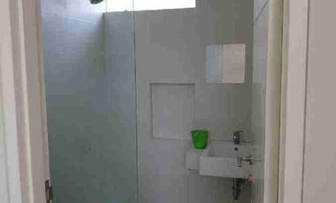 Rumah Minimalis Northwest Lake 2lt Disewakan