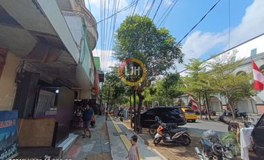 Bangunan Usaha di Jalan Kartini