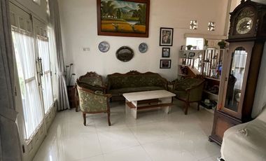 MILIKI RUMAH LUAS SUDAH DENGAN TEMPAT USAHA DI LOKASI STRATEGIS!! HARGA MENARIK