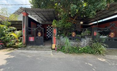 Rumah Strategis dan Murah di Kawasan Palang, Tuban dekat dengan Pantai Kelapa Tuban