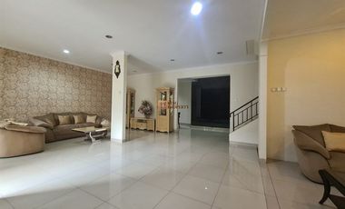 Dekat Mall Puri & Tol JORR, Disewakan Rumah 2,5 Lantai Puri Mansion Cluster Hawaii Luas 253m, Kembangan, Jakarta Barat