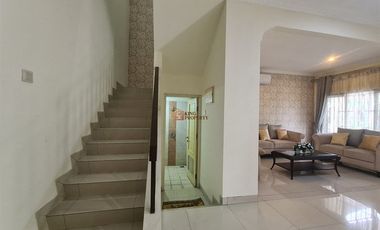 Dekat Mall Puri & Tol JORR, Disewakan Rumah 2,5 Lantai Puri Mansion Cluster Hawaii Luas 253m, Kembangan, Jakarta Barat