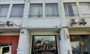 Disewakan Ruko 3 Lt Dekat Jalan Tol Kebon Jeruk Jakarta Barat