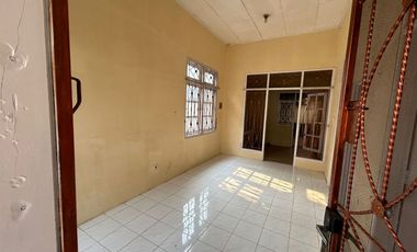 Dijual Cepat Rumah Tinggal Lokasi Strategis Dalam Cluster Yunani Banjar Wijaya, Tangerang