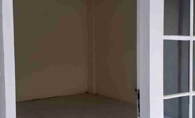 Dijual/disewakan rumah di Kutisari Indah Utara