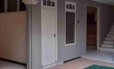 Dijual/disewakan rumah di Kutisari Indah Utara