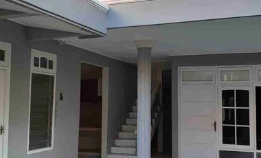 Dijual/disewakan rumah di Kutisari Indah Utara