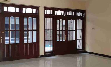 Dijual/disewakan rumah di Kutisari Indah Utara