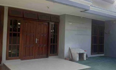 Dijual/disewakan rumah di Kutisari Indah Utara