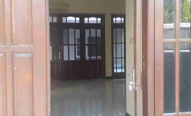Dijual/disewakan rumah di Kutisari Indah Utara