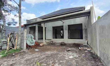 Rumah proses finising di maguwoharjo dekat lotte mart kampus unriyo