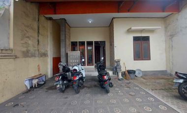 Di jual Kost Lantai 2
Lokasi di Tukad Languan Panjer