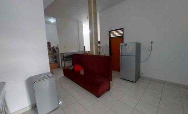 Di jual Kost Lantai 2
Lokasi di Tukad Languan Panjer