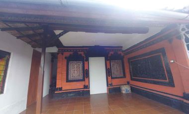 Di jual Kost Lantai 2
Lokasi di Tukad Languan Panjer