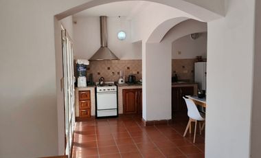 VENTA - CASA 2 DORMITORIOS - CENTRO CAÑADA DE GÓMEZ