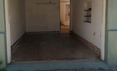 VENTA - CASA 2 DORMITORIOS - CENTRO CAÑADA DE GÓMEZ