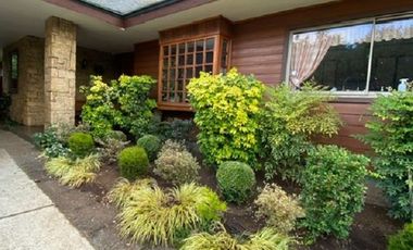 Se vende Linda casa Lomas del Carmen, 6 dormitorio, 2 sala de estar Temuco, Chile