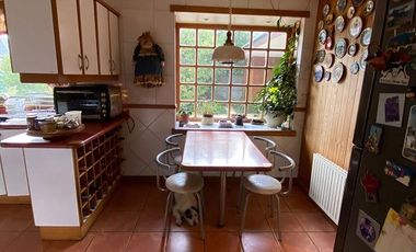 Se vende Linda casa Lomas del Carmen, 6 dormitorio, 2 sala de estar Temuco, Chile