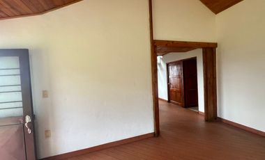 SE ARRIENDA CASA CAMPESTRE EN YERBABUENA