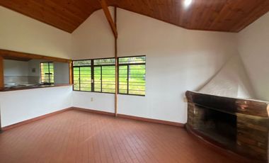 SE ARRIENDA CASA CAMPESTRE EN YERBABUENA