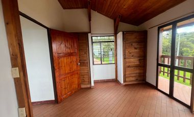 SE ARRIENDA CASA CAMPESTRE EN YERBABUENA