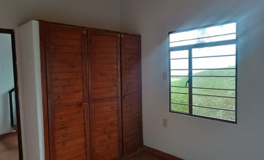 SE ARRIENDA CASA CAMPESTRE EN YERBABUENA