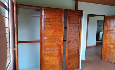 SE ARRIENDA CASA CAMPESTRE EN YERBABUENA