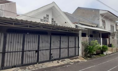 Rumah dijual di RW 09, Duren Sawit, Duren Sawit, Jakarta Timur, Daerah Khusus Ibukota Jakarta