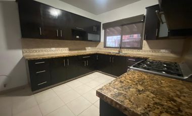 CASA EN RENTA EN CONTRY CLUB VIÑEDOS TORREON COAHUILA