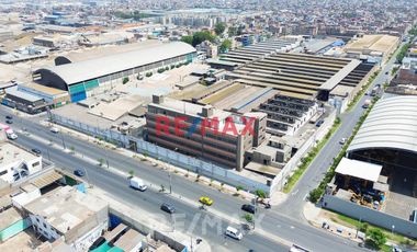 Oportunidad De Alquiler De Amplio Terreno Industrial En El Cercado De Lima