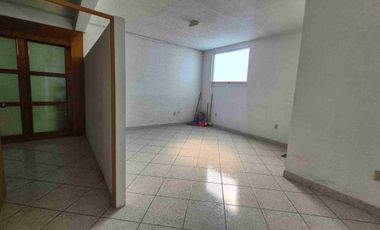 Oficina en renta avenida de Las Torres entre tecnológico y Boulevard aeropuerto