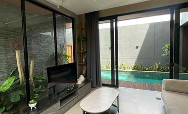 Dijual Villa modern dgn kolam renang pribadi, view sawah,gunung merapi di Jakal Km 11