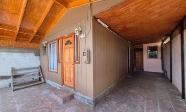 Amplia casa de 2 pisos en Hijuelas, excelente ubicación central