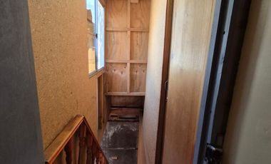 Amplia casa de 2 pisos en Hijuelas, excelente ubicación central