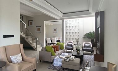 Rumah Mewah American Classic Dekat Ambarukmo Plaza, Full Furnished, SHM IMB Ready