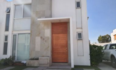 Renta de Casa en Residencial Tulipanes, al Norte de la Ciudad, Vigilancia  las 24 hrs