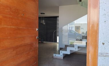 Renta de Casa en Residencial Tulipanes, al Norte de la Ciudad, Vigilancia  las 24 hrs