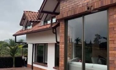 VENDO HERMOSA CASA CAMPESTRE EN SILVANIA, CUNDINAMARCA