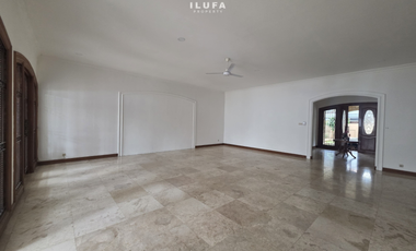 disewakan rumah asri 1 lantai cocok untuk kantor atau tempat tinggal