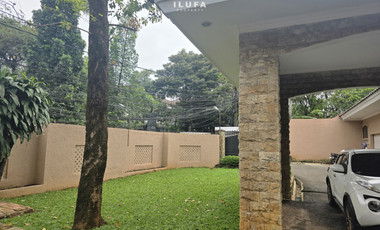 disewakan rumah asri 1 lantai cocok untuk kantor atau tempat tinggal