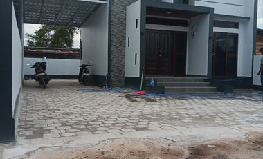 RUMAH SIAP HUNI 3 KAMAR DI G.OBOS KOTA PALANGKA RAYA