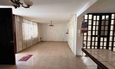 SE VENDE CASA COMERCIAL