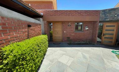 Se vende Preciosa Propiedad en Condominio Cerro La Paloma, Barrio Residencial de la comuna de Buin