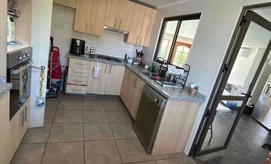 Se vende Preciosa Propiedad en Condominio Cerro La Paloma, Barrio Residencial de la comuna de Buin