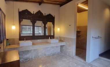 4 Bedroom Rumah di Hang Lekir - Bagus - Available Maret 2026